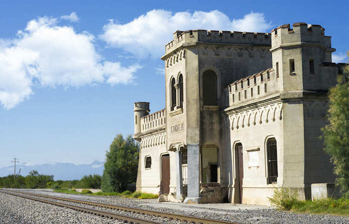 Candela-Pueblo-Magico-de-Coahuila-v001-compressor