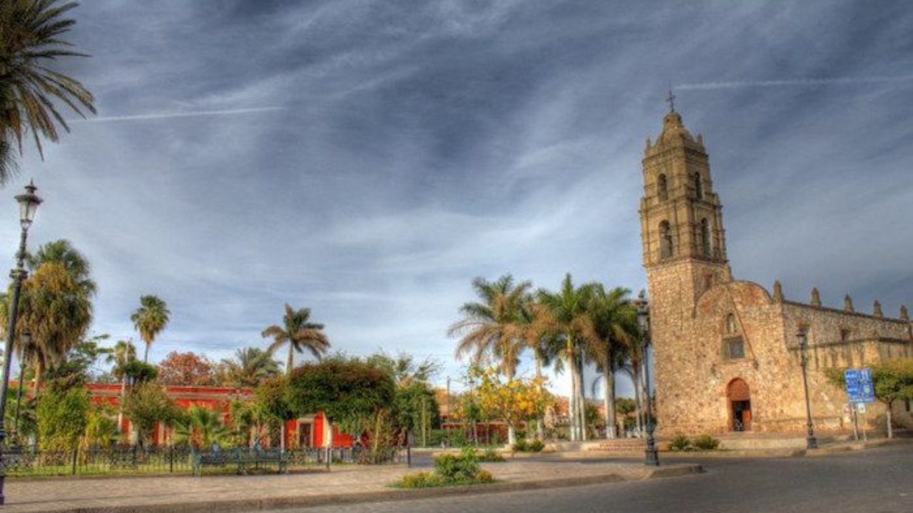 Vista del jardín central de Mocorito, Sinaloa